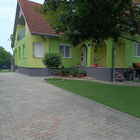 Zoeld Apartmanhaz Appartement *