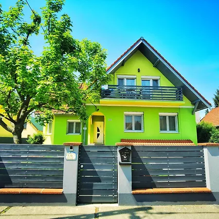 Zoeld Apartmanhaz شقة