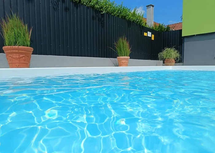 Zoeld Apartmanhaz Balatonboglár