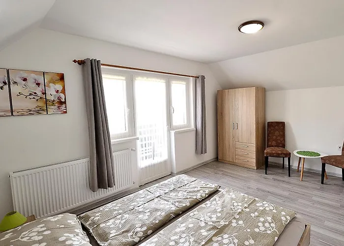 Zoeld Apartmanhaz شقة Balatonboglár