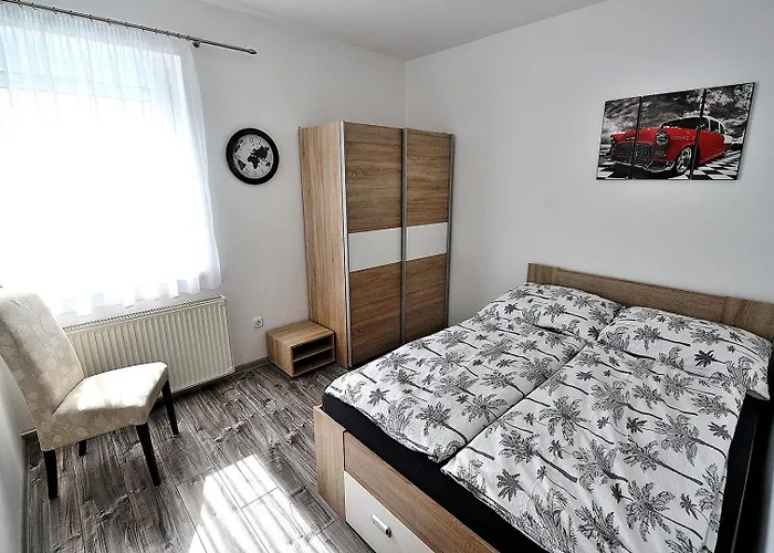Zoeld Apartmanhaz *